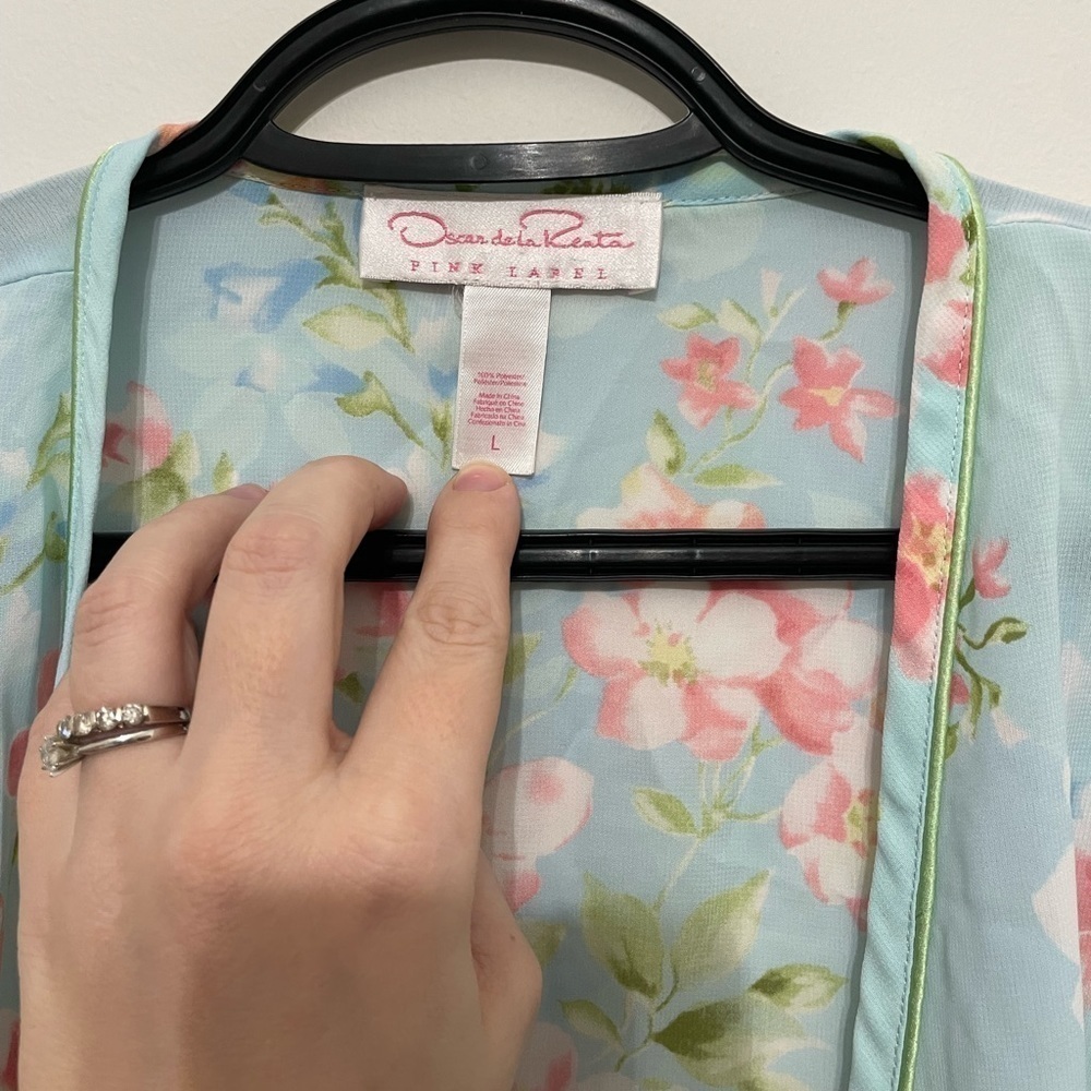 📩🎀2 for $20🎁🛍️Vintage Oscar de La Renta Floral
Robe size L - Picture 4 of 5